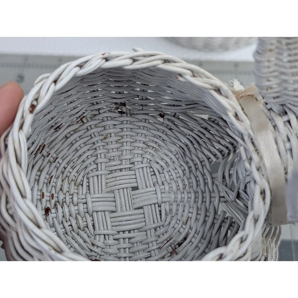 N/A white wicker